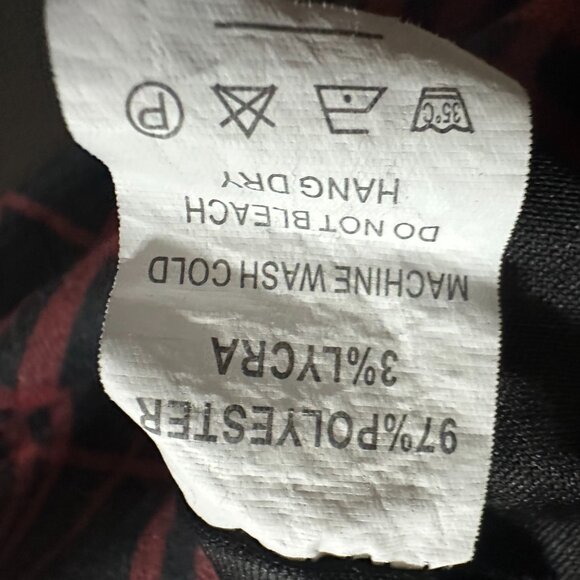 Tartan Plaid Mini Skirt w/shorts Red Black Grunge Y2K Punk  size Medium - Picture 5 of 5